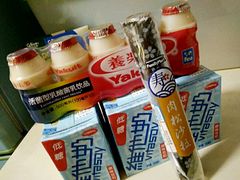 -全家便利店(洛川东路店)