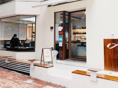 -Line 咖啡(石厦花园店)