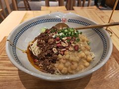 -呼啦面馆·头牌豌杂面(珠江国际B区店)