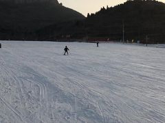 -济南卧虎山滑雪场