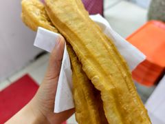 油条-张阿三馄饨店