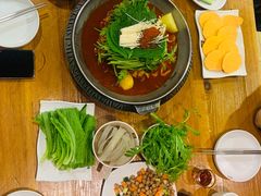 -喇喇排骨火锅·传统韩式脊骨汤(望京西园总店)