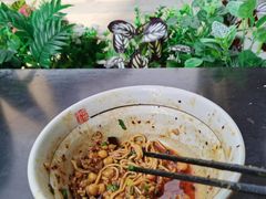 -呼啦面馆·头牌豌杂面(爱琴海店)