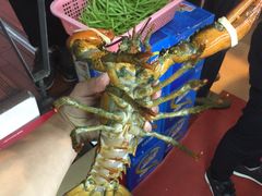-鑫悦楼煎蟹·16年海鲜大排档