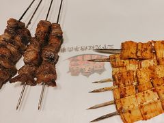 -三个大叔烤羊肉串·歌手驻唱·碳烤鲜肉(西三旗店)