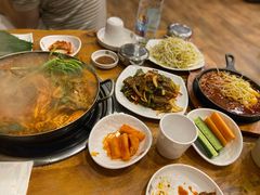 -喇喇排骨火锅·传统韩式脊骨汤(望京西园总店)