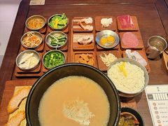 -银米·云南传统过桥米线(双廊黑金冠店)