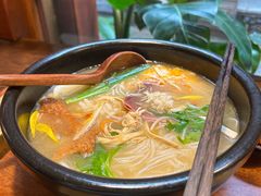 -银米·云南传统过桥米线(双廊黑金冠店)