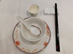 餐具摆设-稻香酒家·34年老字号·港式粤菜(侨光店)