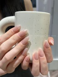 -花岐款式专研健康美甲沙龙