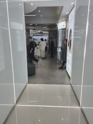 -LESSMORE科技头皮理容中心