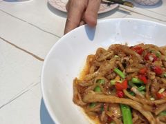 -阿瓦山寨·湘菜现炒·剁椒鱼头王(咸阳总店)