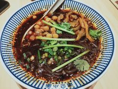 大勺肉酱酸辣粉-遇见小面(东方宝泰店)