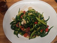 -头上红煨盐鸡·非遗院子餐厅