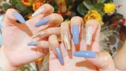 -花系美·美甲美睫精品店