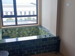 -大连步云山老汤度假山庄