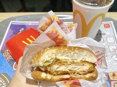 -麦当劳(深圳北站B2检票口楼上)