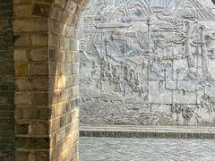 -巴陵广场