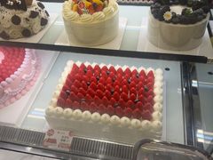 -花花卷卷·鲜食蛋糕(泉屋店)
