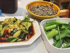 -鲁员外地锅鸡地锅鱼(古墩路店)