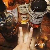 这是一款为三得利创立100周年而上市的威士忌