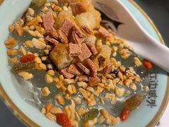 -江边城外烤全鱼(世茂广场店)