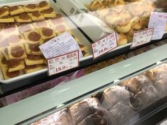 面包甜点陈列柜-闻酥园(水碾河路店)