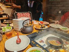 -老牌坊云南鱼豆花火锅(爱建店)