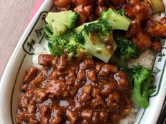 宫保鸡丁卤肉拼饭-和合谷(新街口店)