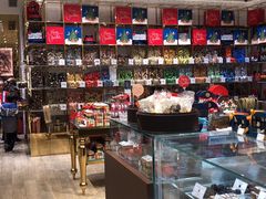 零售区-VENCHI 闻绮(北京国贸商城店)