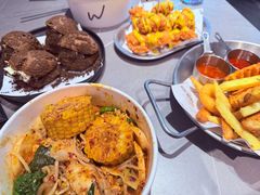 -W COLLECTIVE  DESSERT SHOP