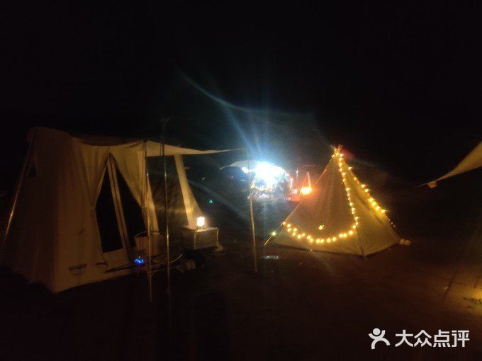 沙滩露营