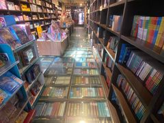 -钟书阁(松江泰晤士小镇店)