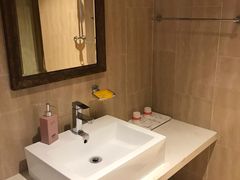 -钓鱼岛洗浴休闲会馆(卫星路店)