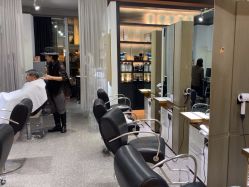-苑苑发型设计