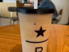 -星巴克臻选(上海合生汇1F店)