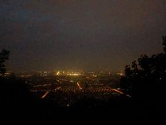 -鬼笑石后山停车场