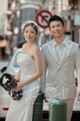 -现代经典婚纱摄影