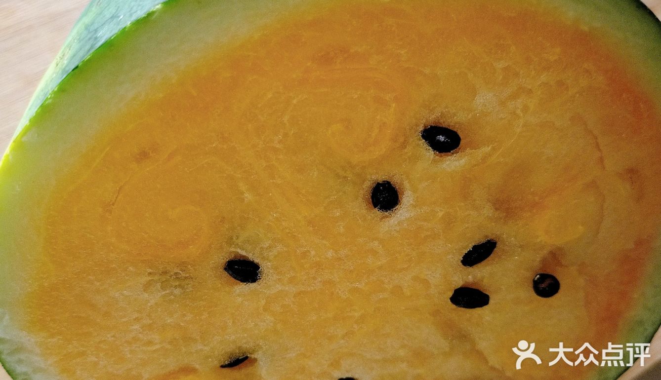 尝试买了一次黄瓤麒麟西瓜,只是抱着试试看的态度