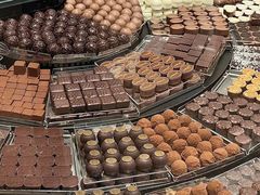 -Laderach 莱德拉(上海环贸iapm店)