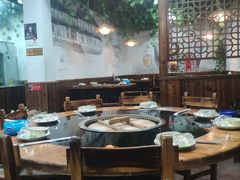 大堂-三里屯土灶炖公鸡地锅鸡(江东店)