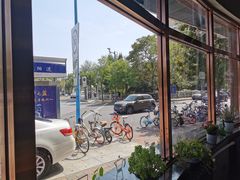 -ZING COFFEE 镜咖啡