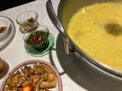 花胶鸡锅底-上房火鍋(新天地店)