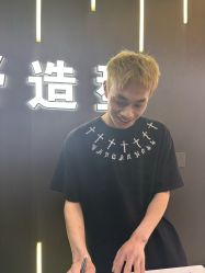 -藤野造型烫发染发