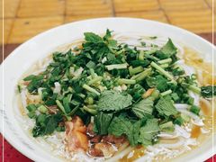 -啊墨江牛烂烀米线