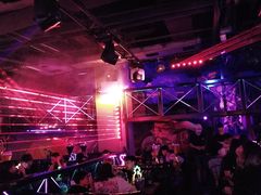 -UP嘻哈酒吧(粉巢店)