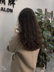 -V8潮牌·接发烫染连锁