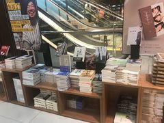 -新华书店(沙坪坝书城店)