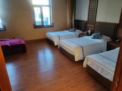 -弘安丽水温泉酒店