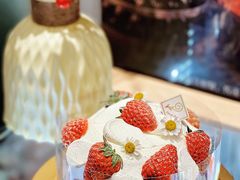 -花花卷卷·鲜食蛋糕(静安久光百货店)